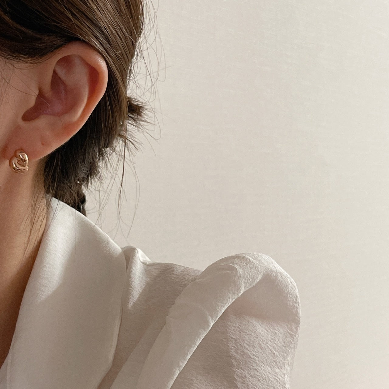 Curve Hoop Earrings