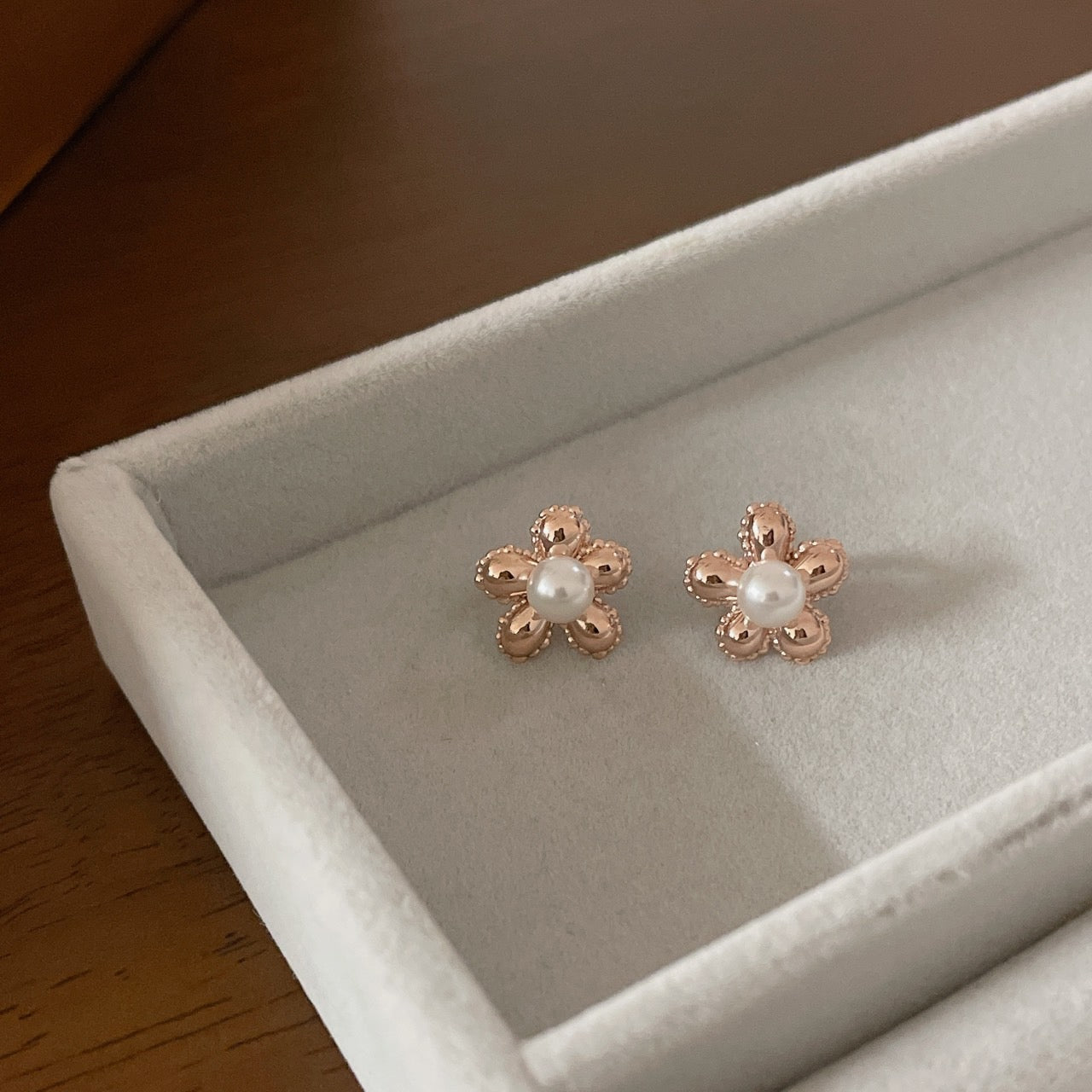 Flower Pearl Earrings