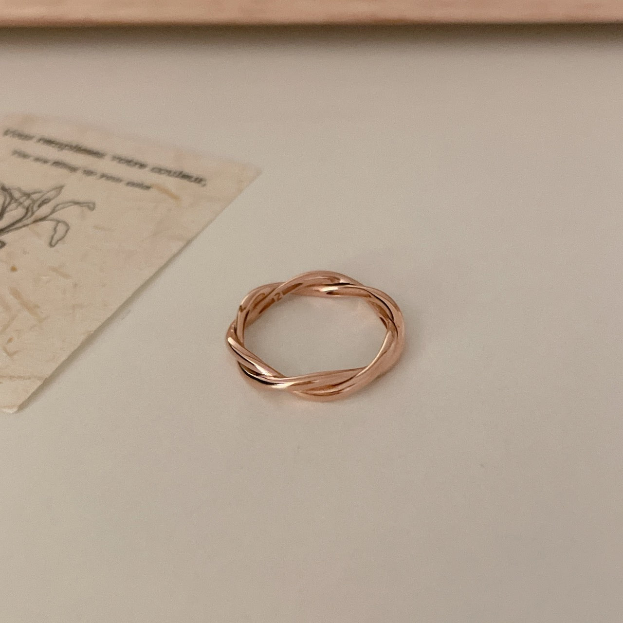 Twist Ring