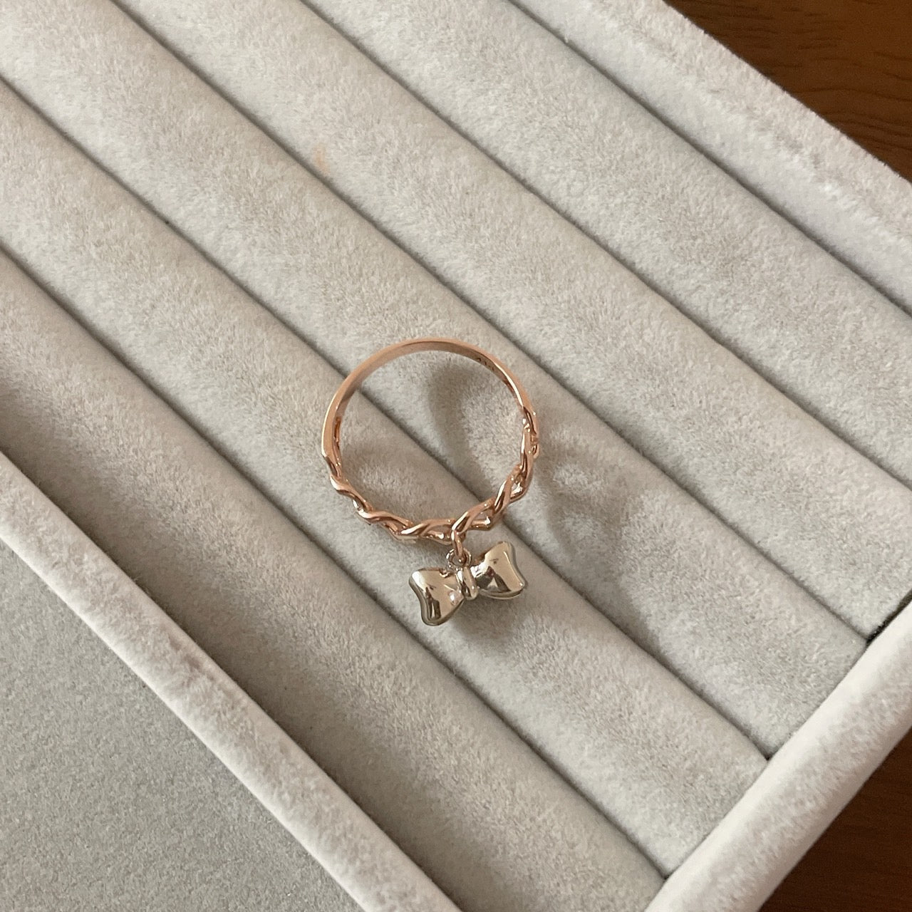 Bow Charm Ring