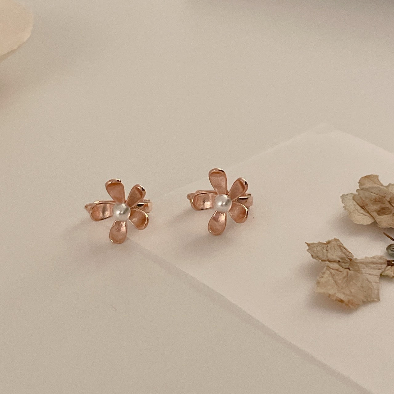 Flower Pearl Earrings
