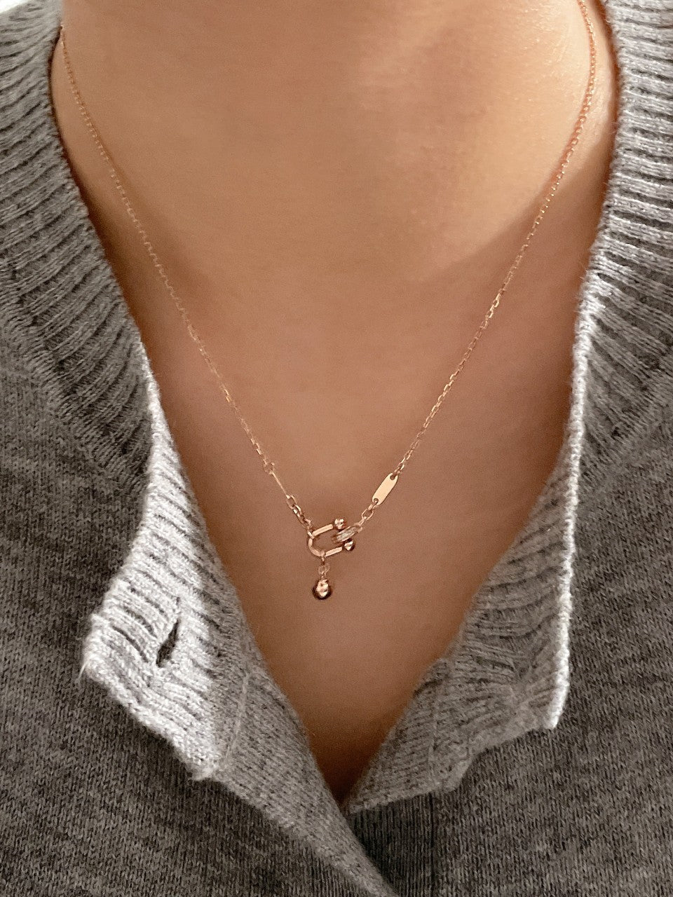 Shackle Chain Dangle Necklace