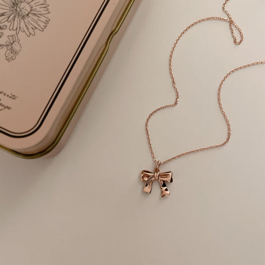 Bow Necklace