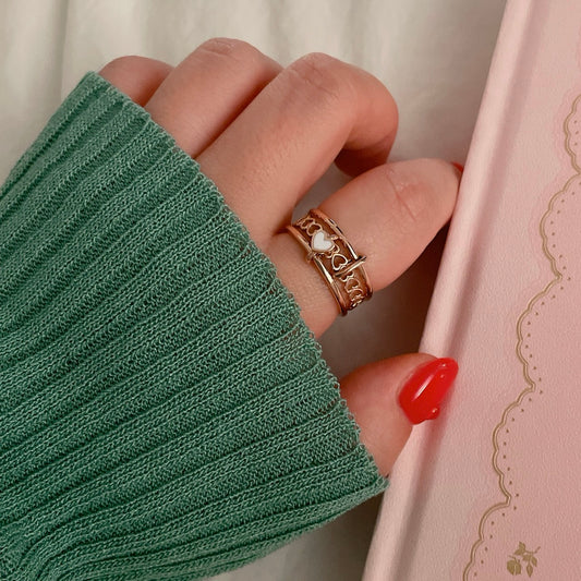 Three Connector Heart Band Ring