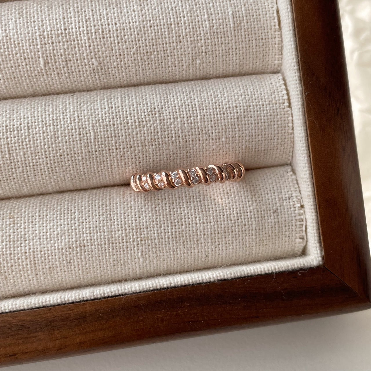 Twist Ring