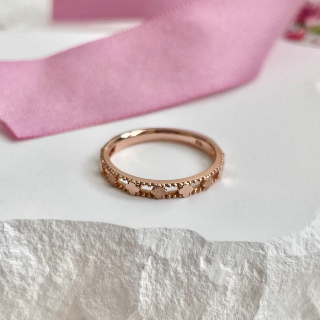 Clover Band Ring