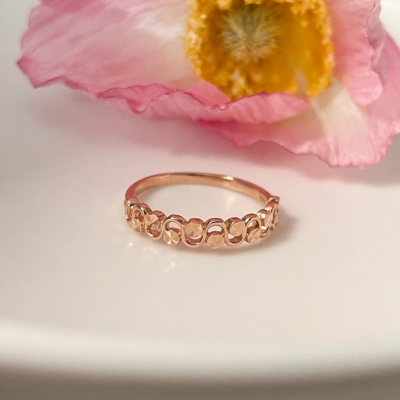 Rounded wave ring