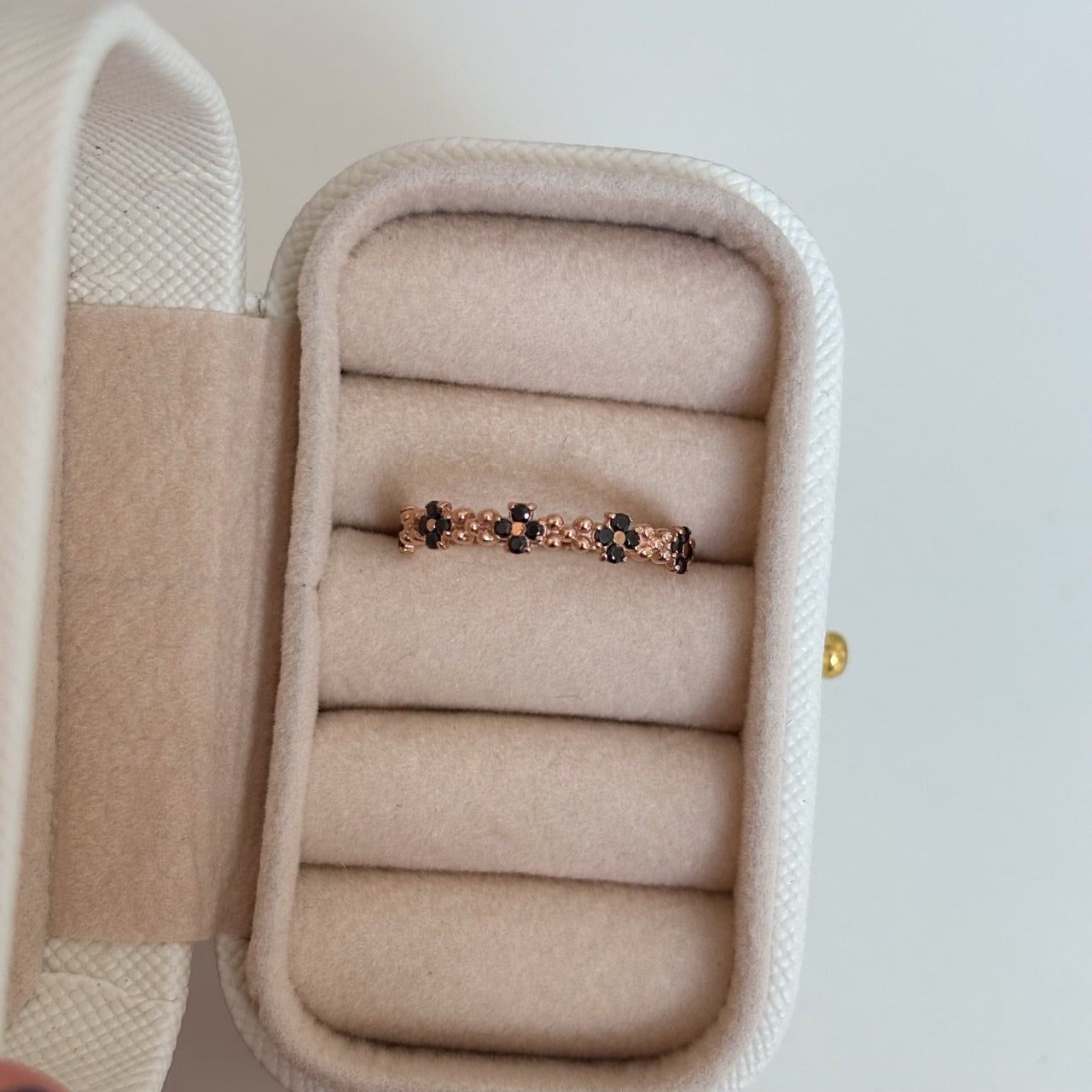 Black Flower Ring