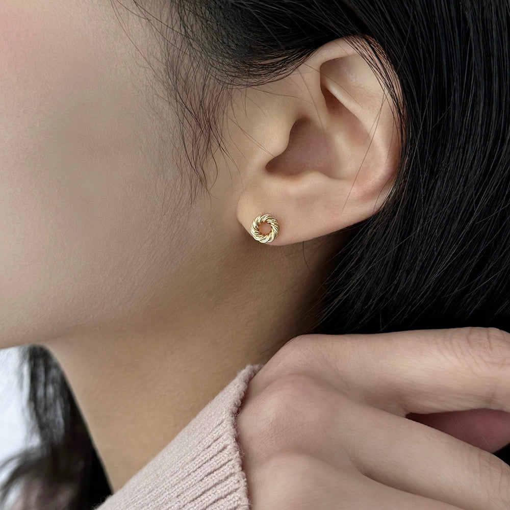 Donut Piercing