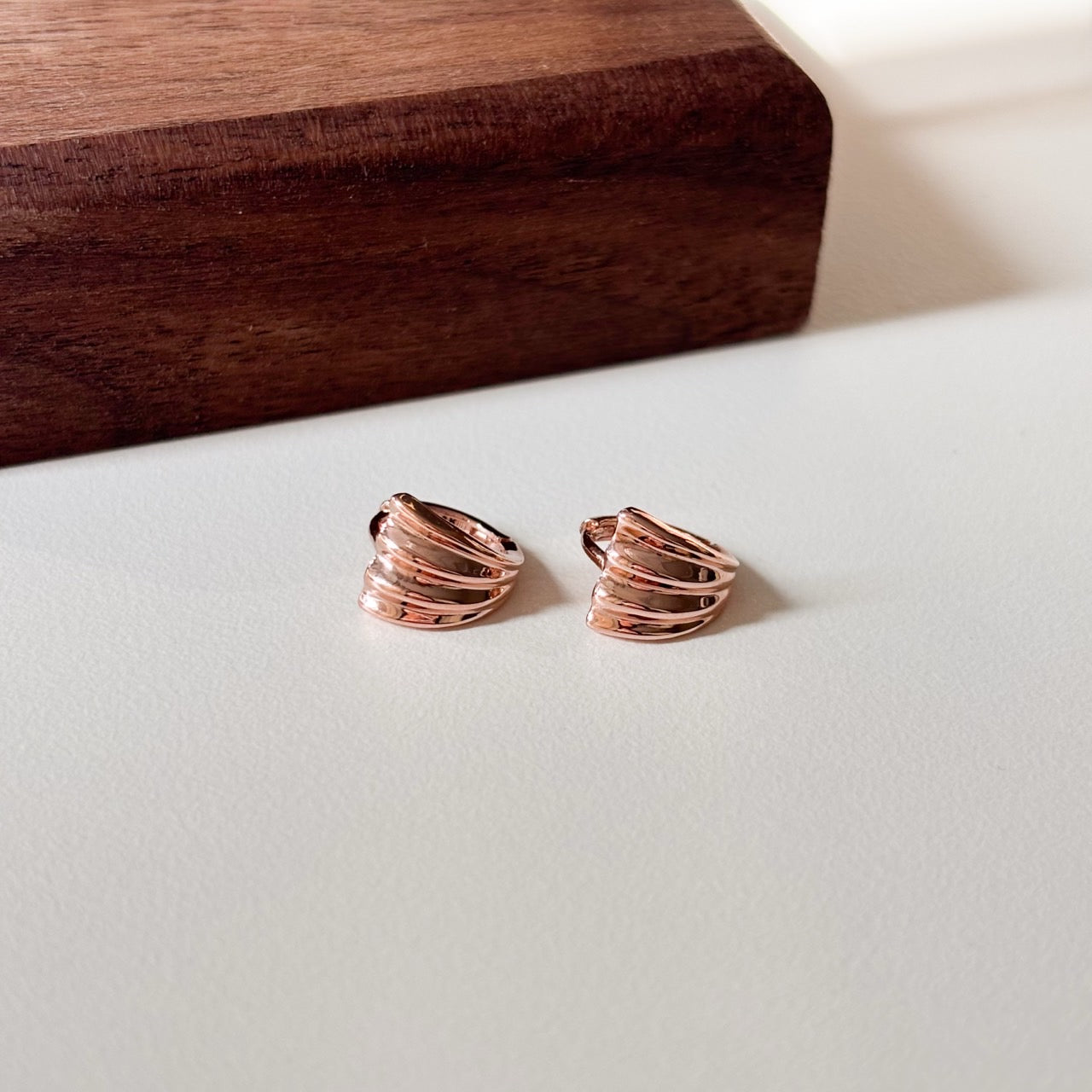 Ribbed Hoop Earrings