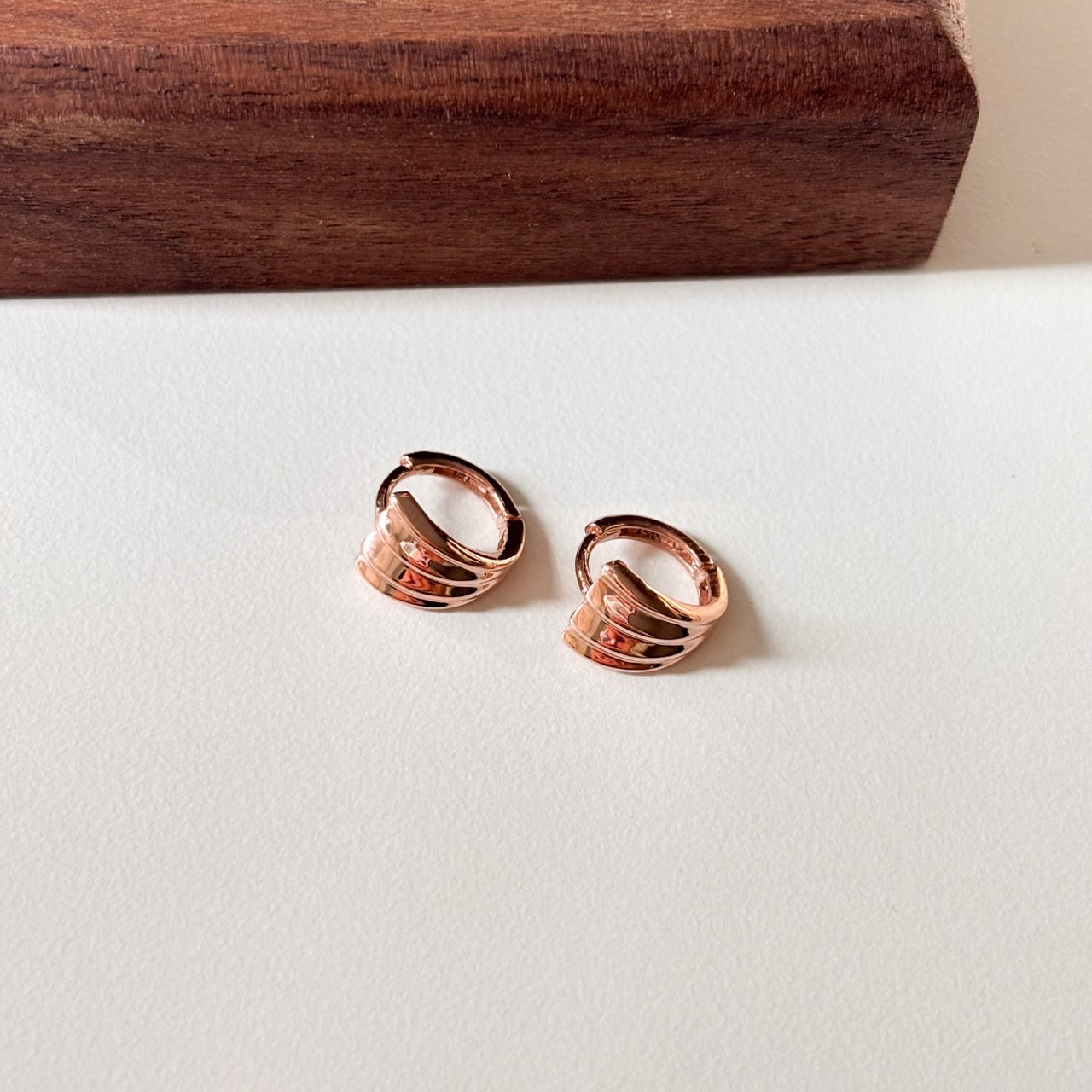 Ribbed Hoop Earrings