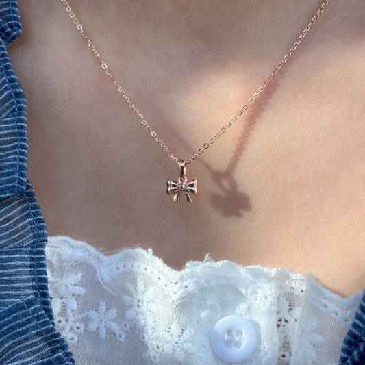 Bow Necklace