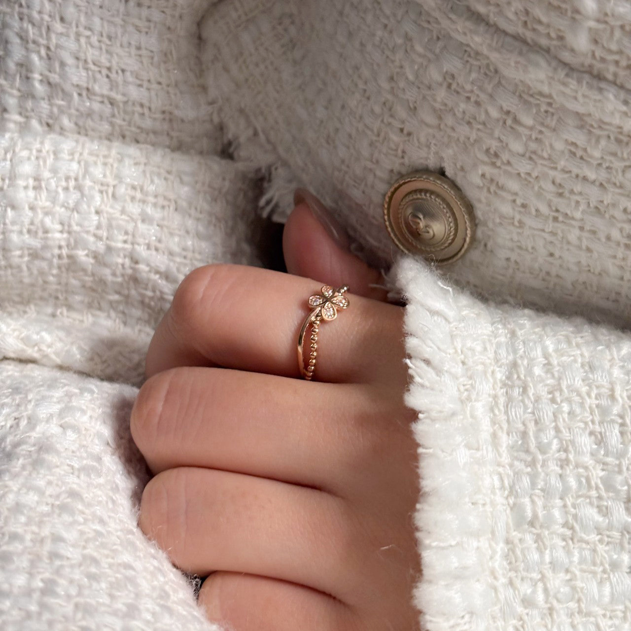Clover Ring