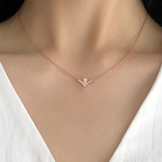Teardrop V Necklace