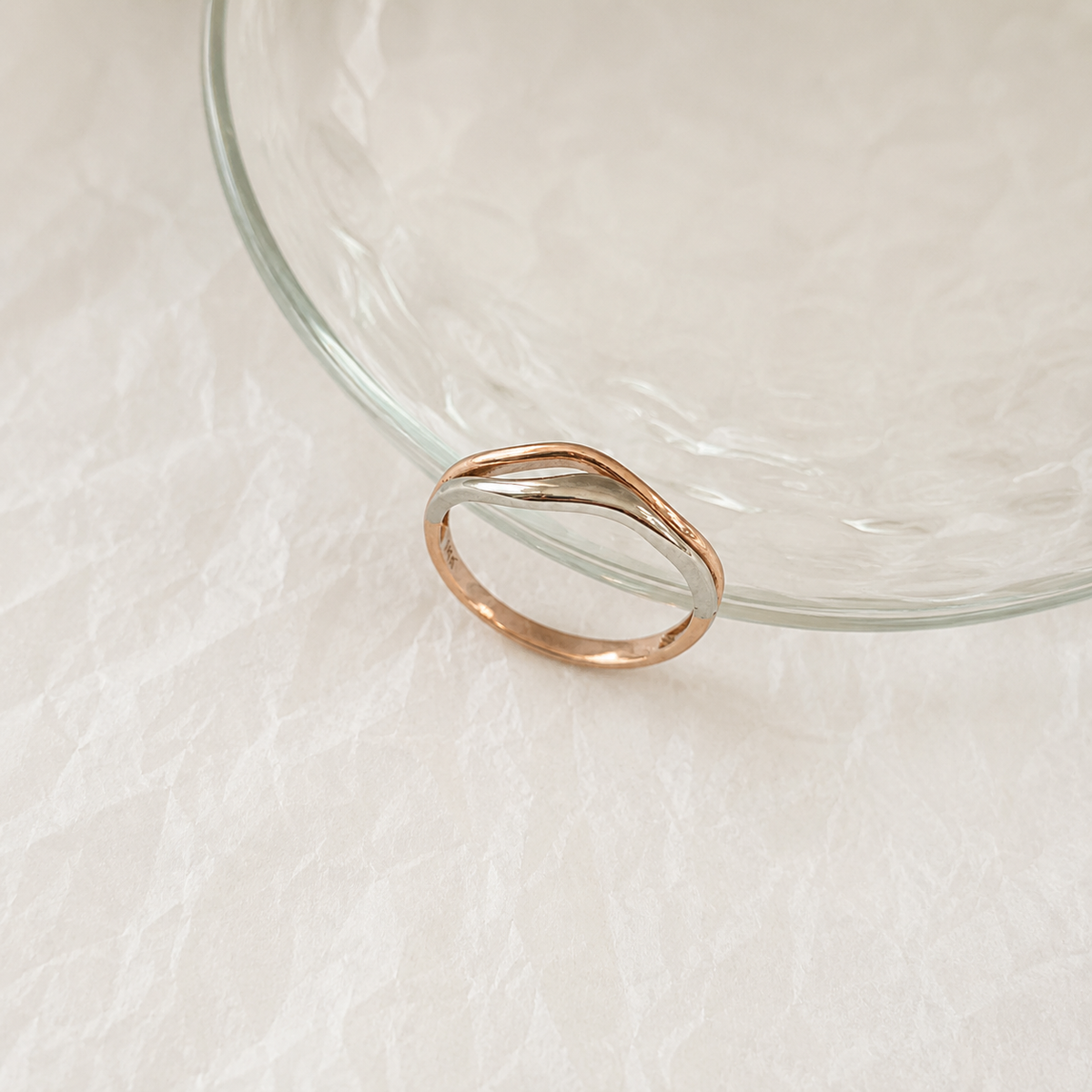 Two Tone Wavy Band