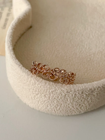 Love Lace Ring