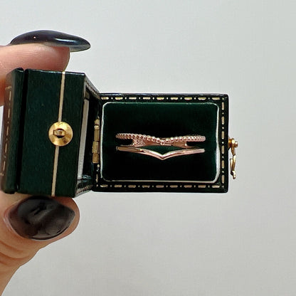 Double V Band Ring