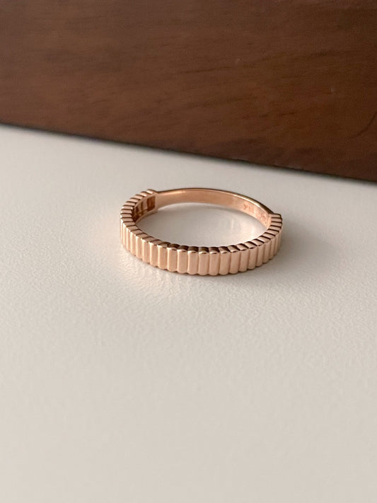 Ribbed Ring