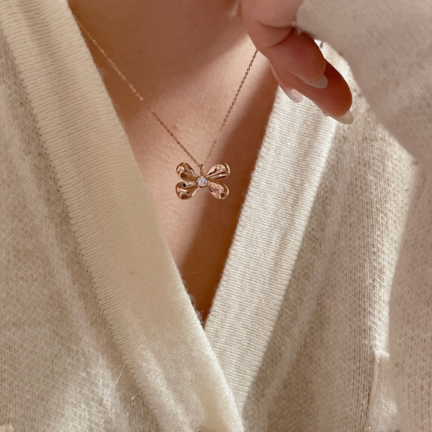 Bow Diamond Necklace