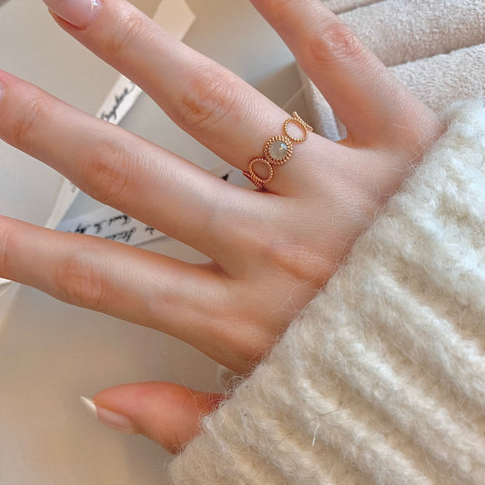 Gray Rough Diamond Link Ring
