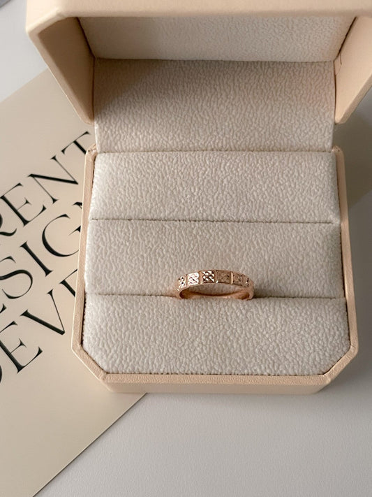 Nia Ring