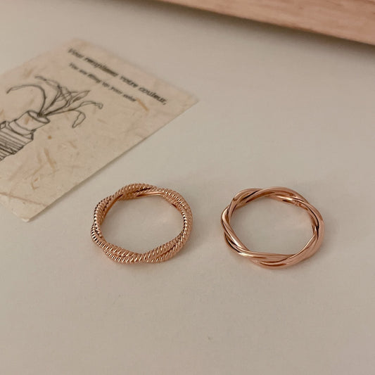 Twist Ring