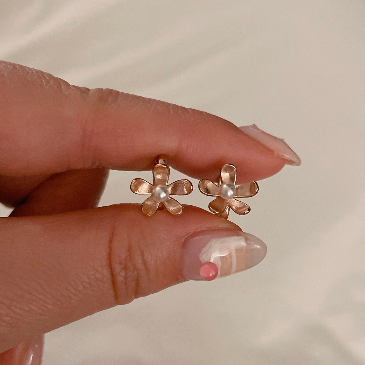Flower Pearl Earrings