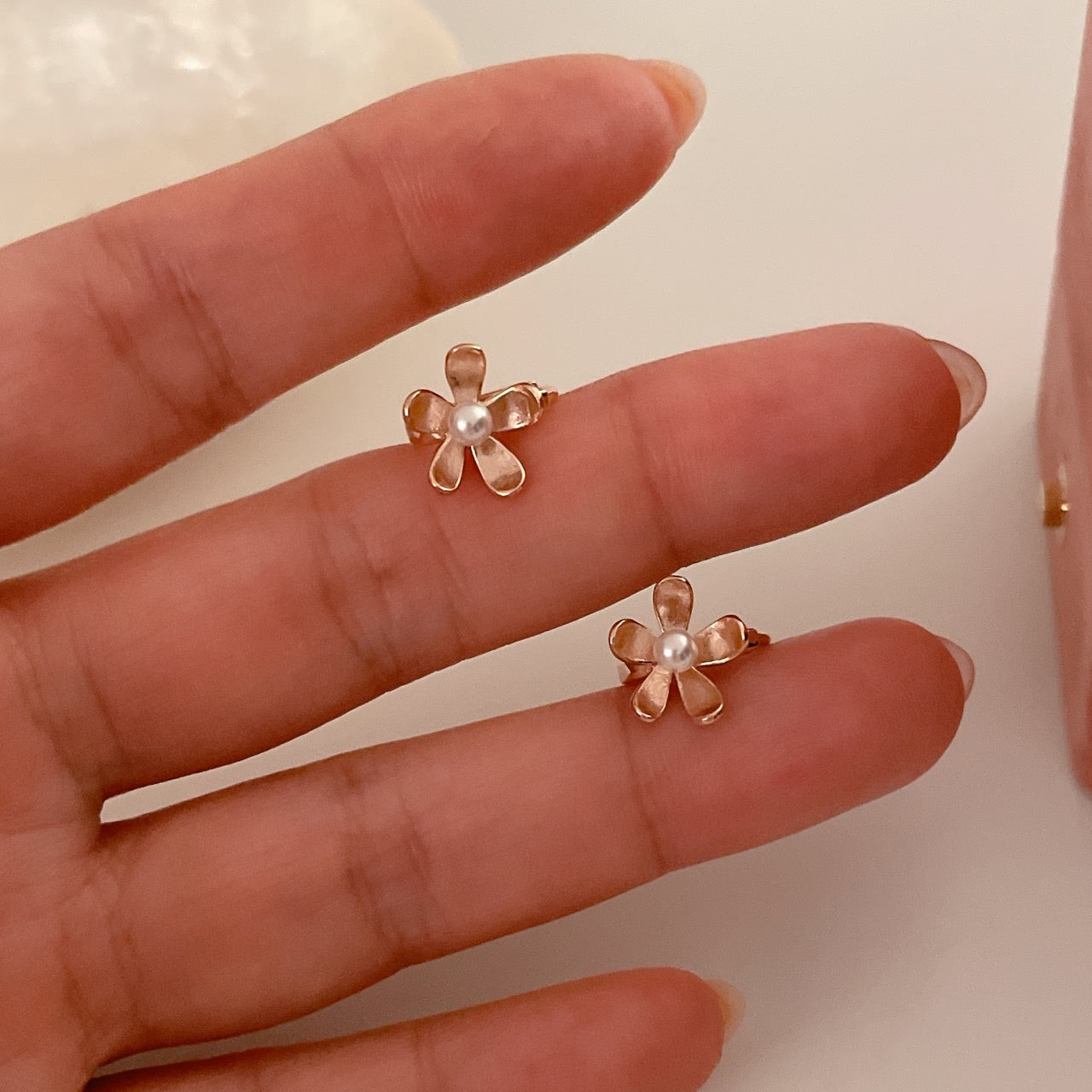Flower Pearl Earrings