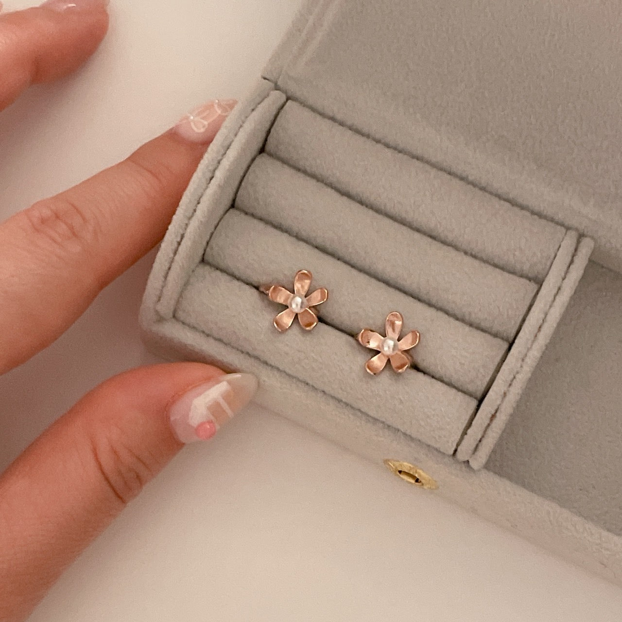 Flower Pearl Earrings