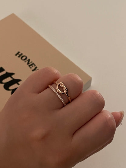 Pretzel Ring