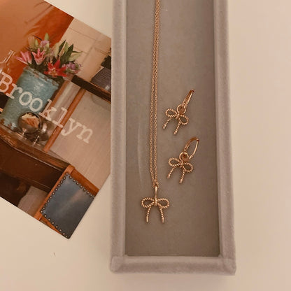 Rope Twist Bow Necklace