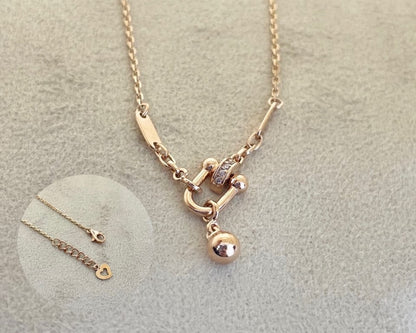 Shackle Chain Dangle Necklace