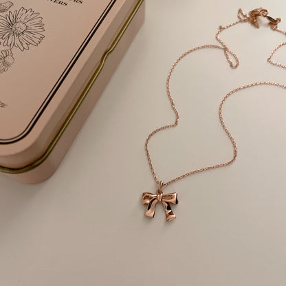 Bow Necklace