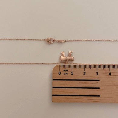 Bow Necklace