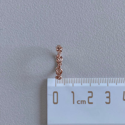V & Pretzel Ring