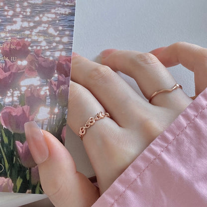V & Pretzel Ring