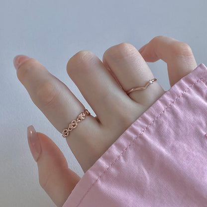 V & Pretzel Ring