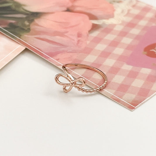 Bow Wavy Ring