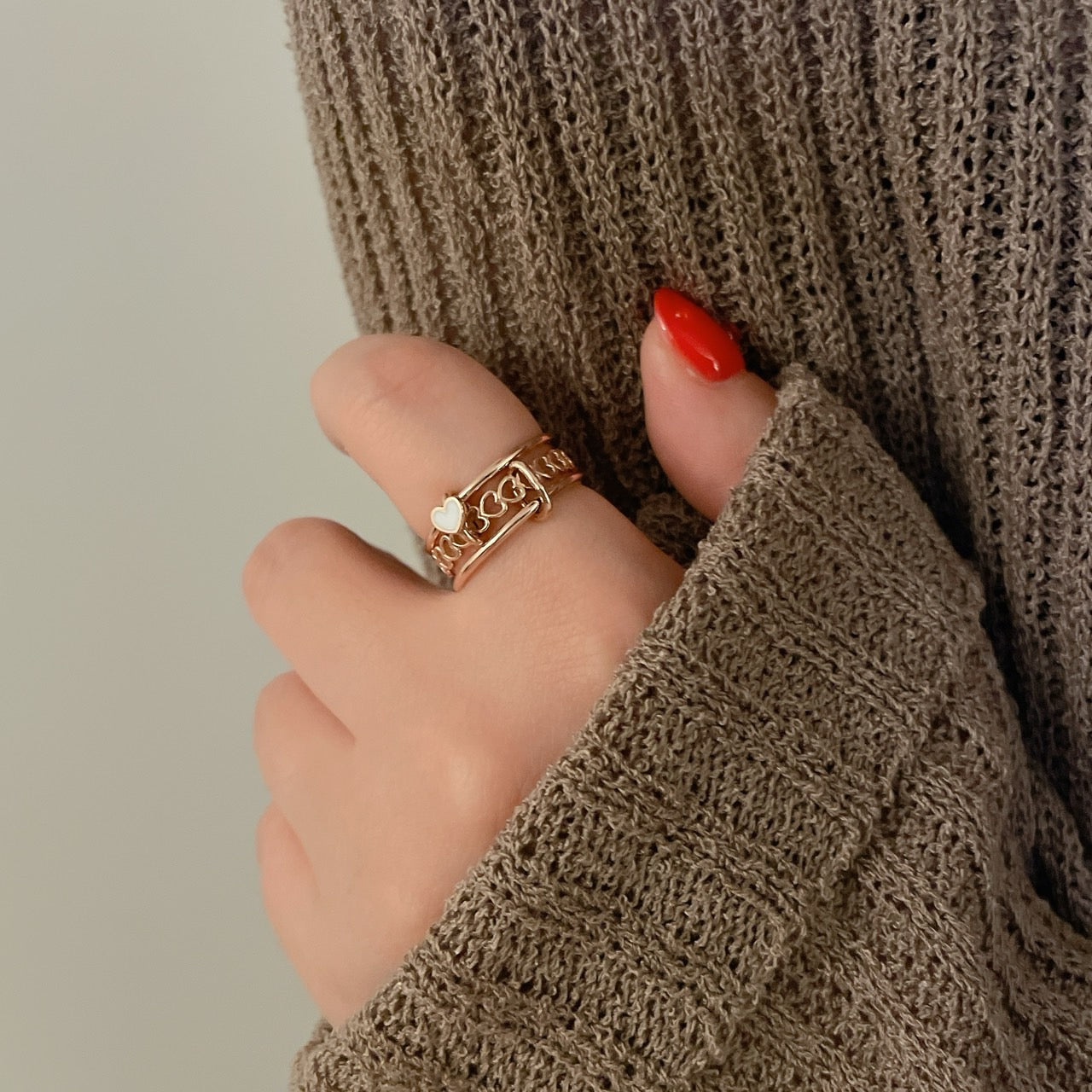 Three Connector Heart Band Ring