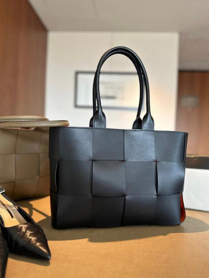 Large Woven Tote Bag with Pouch