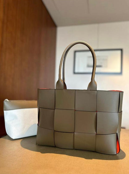 Large Woven Tote Bag with Pouch