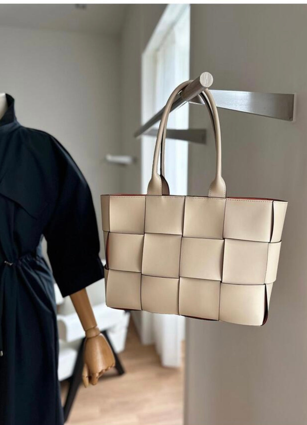 Large Woven Tote Bag with Pouch