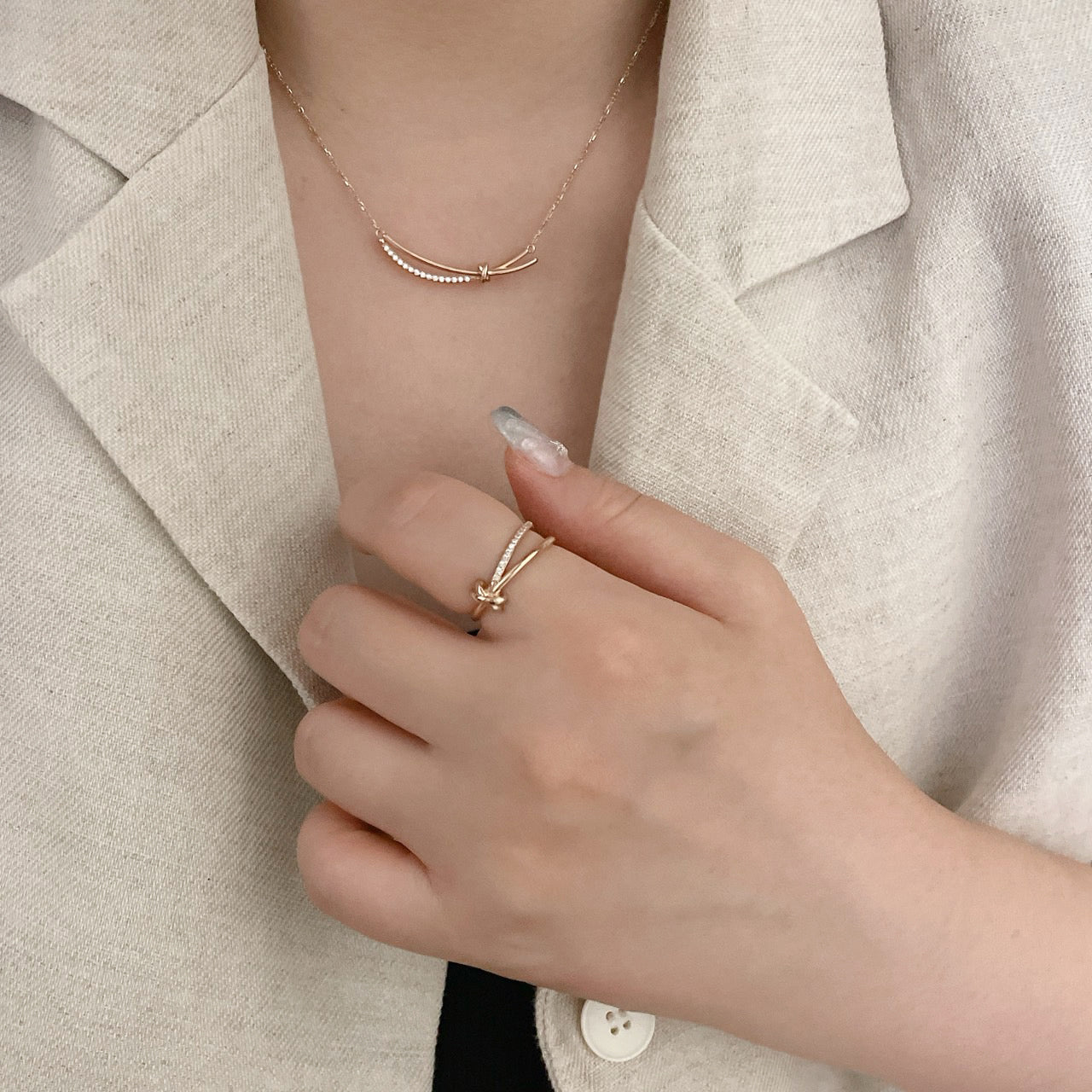 Double Curved Bar Necklace