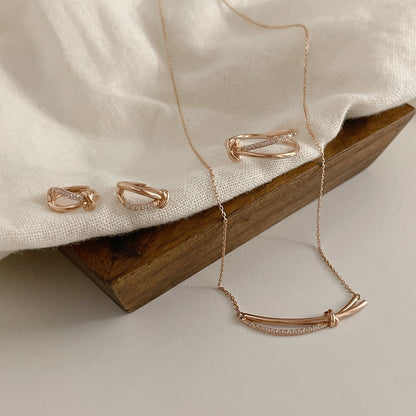 Double Curved Bar Necklace