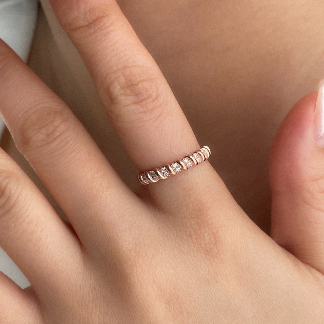 Twist Ring