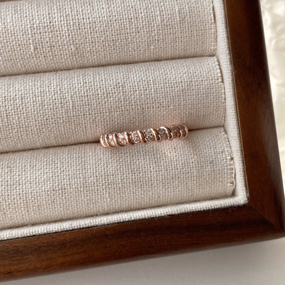 Twist Ring