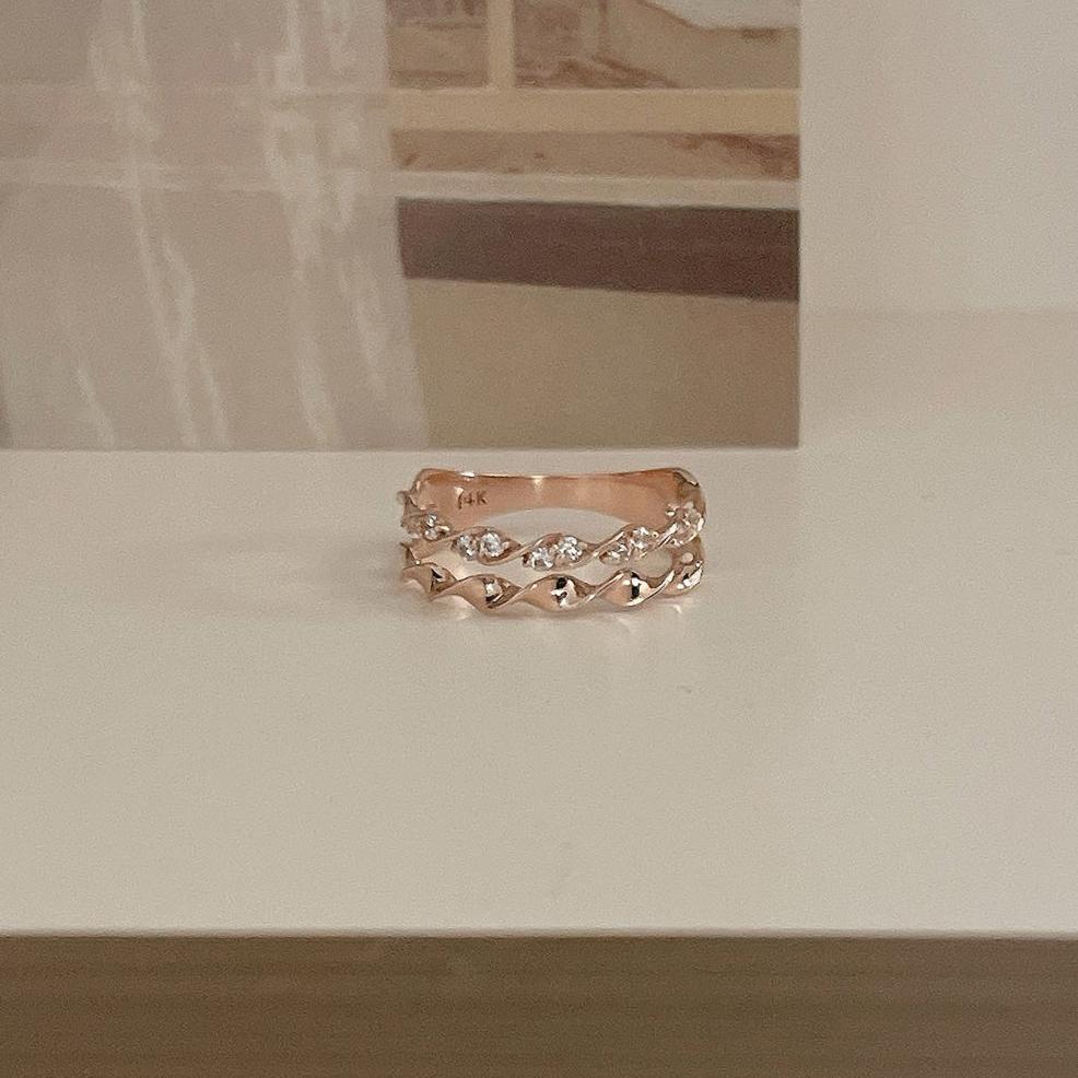 Twisted Double Row Ring