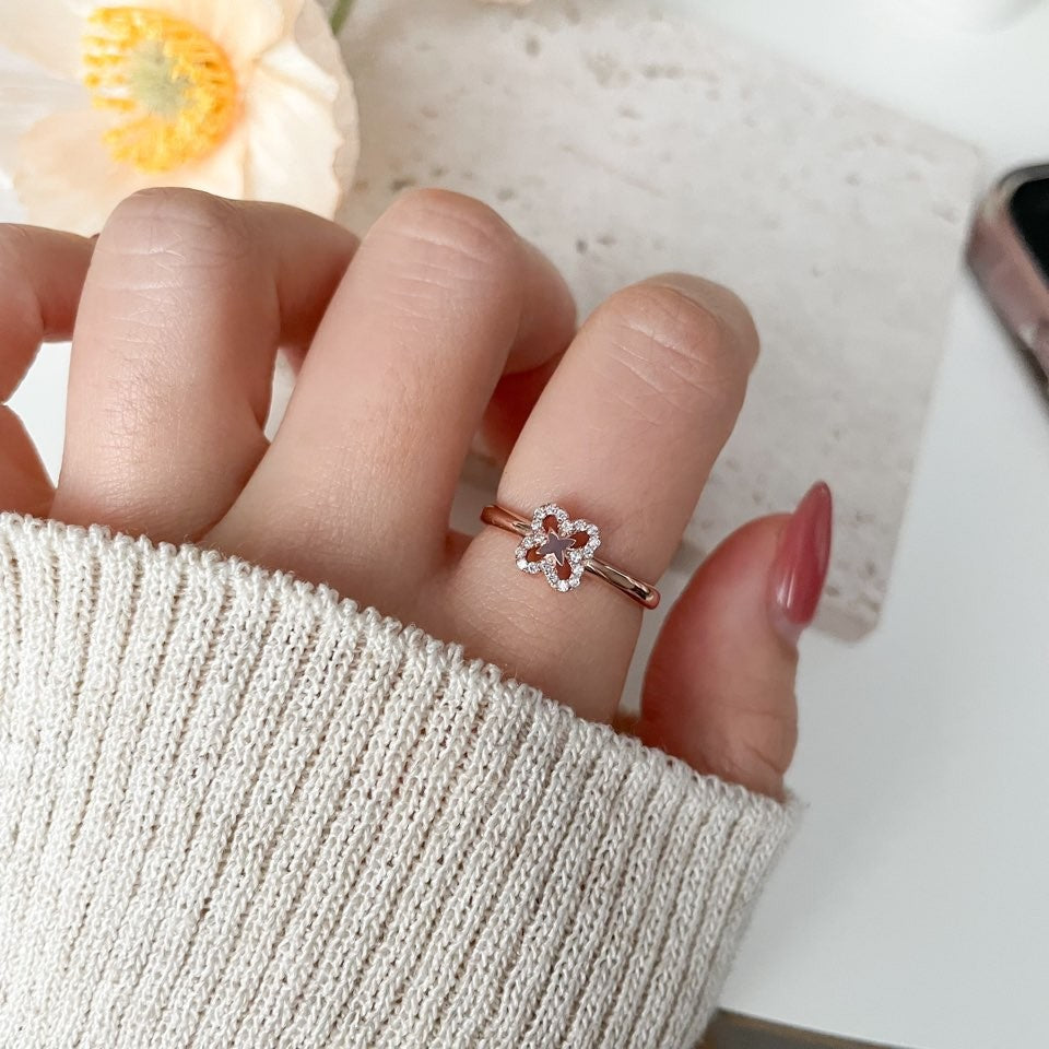Clover Ring