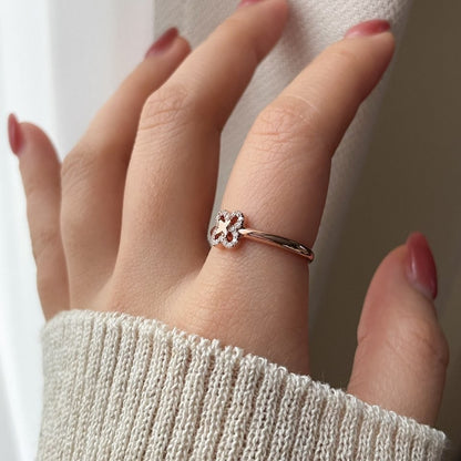 Clover Ring