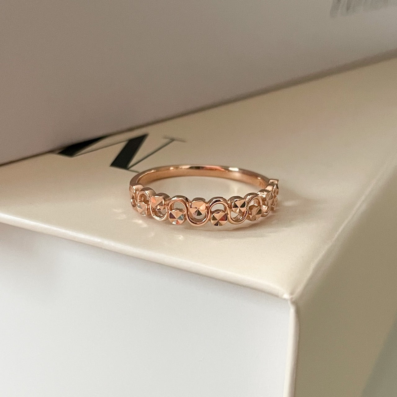 Rounded wave ring